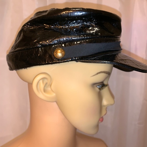 LOUIS VUITTON size SM black patent leather cap - Picture 5 of 8